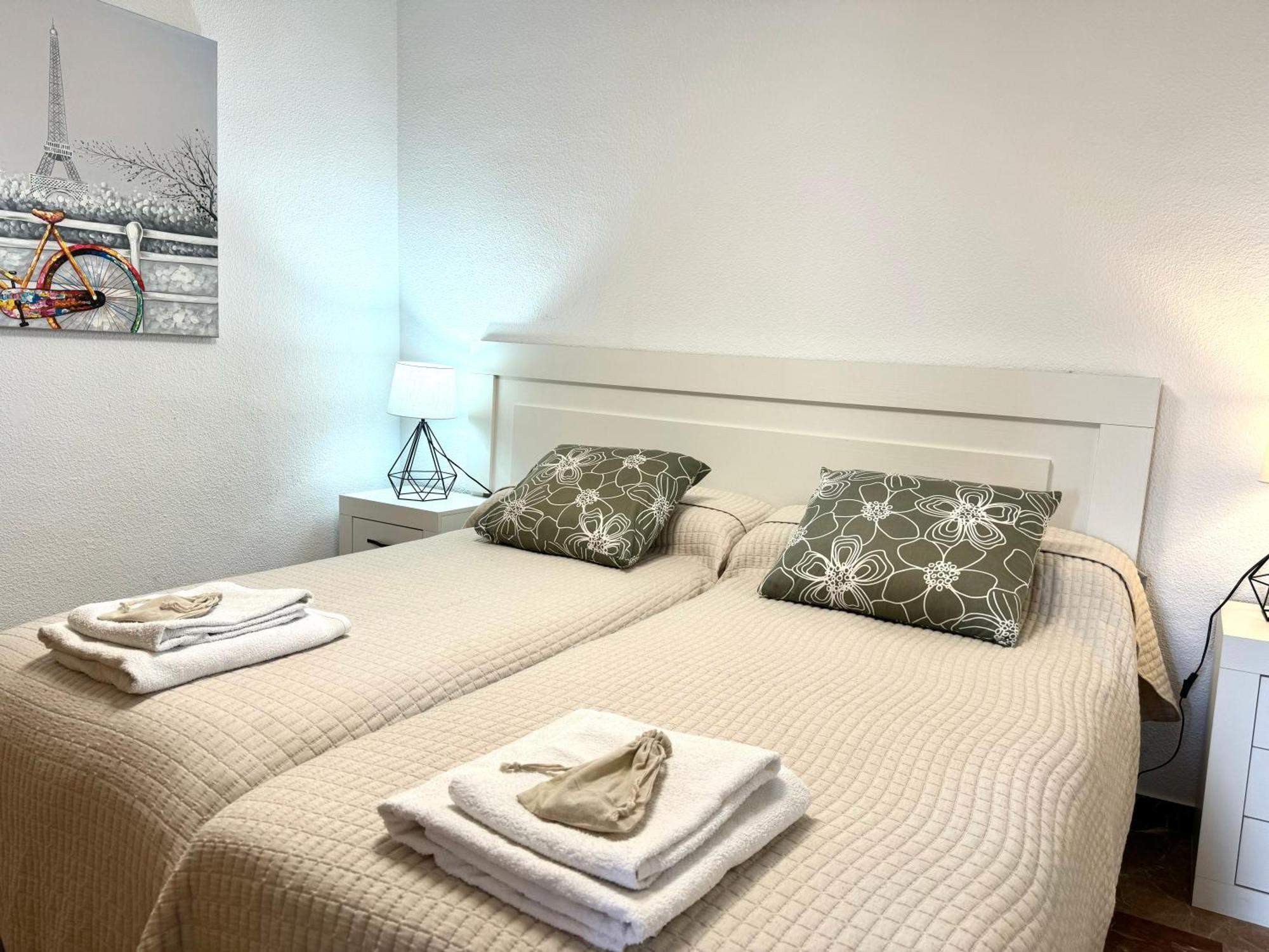 Apartmán La Carihuela A 150 Metros De La Playa Con Espectaculares Vistas Torremolinos Exteriér fotografie